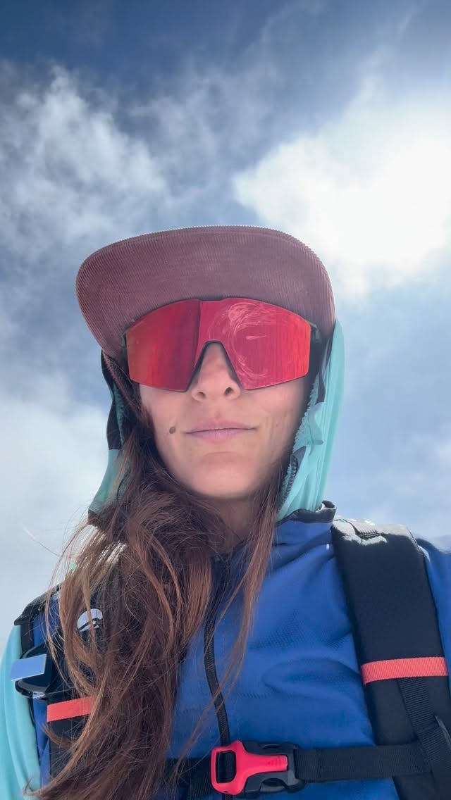 Behind the scenes WINTER EDITION❄️
When professional passion intertwines with your favorite activity✨
Being on the field as a photographer means exactly this: dynamism, focus, a constant search for movement and lot of fun, of course 📸 

.
.
.
#Freerideskiing
#gravelbiking
#climbing
#life